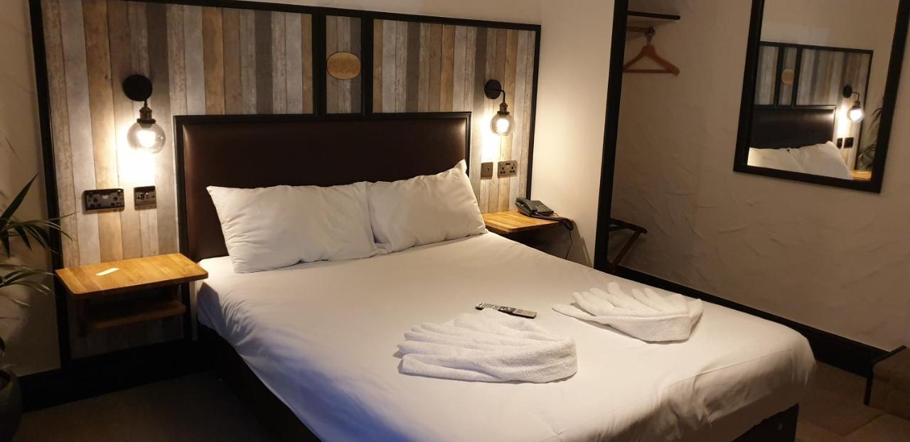 Hotel The Blue Boar Alcester Esterno foto