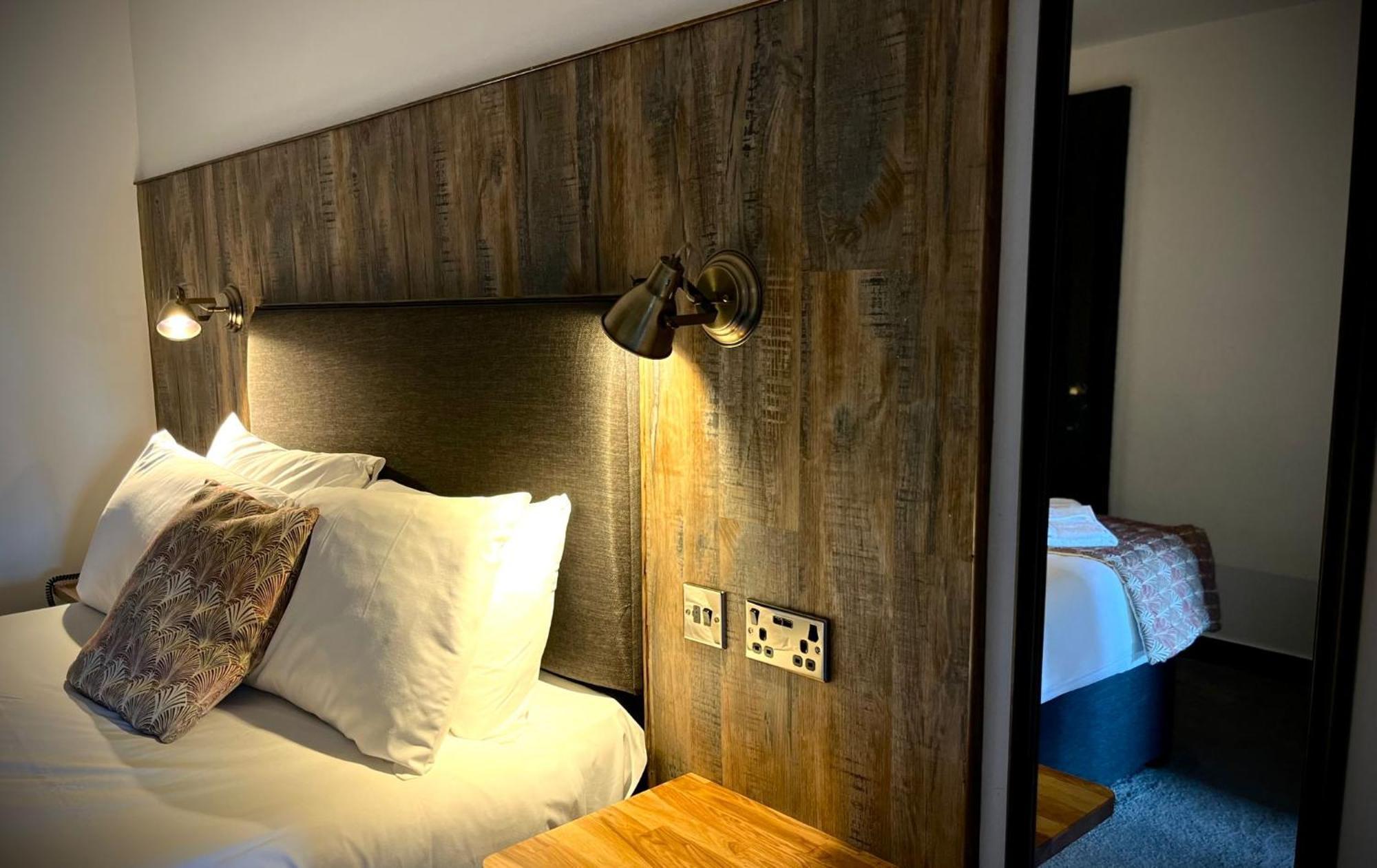 Hotel The Blue Boar Alcester Esterno foto