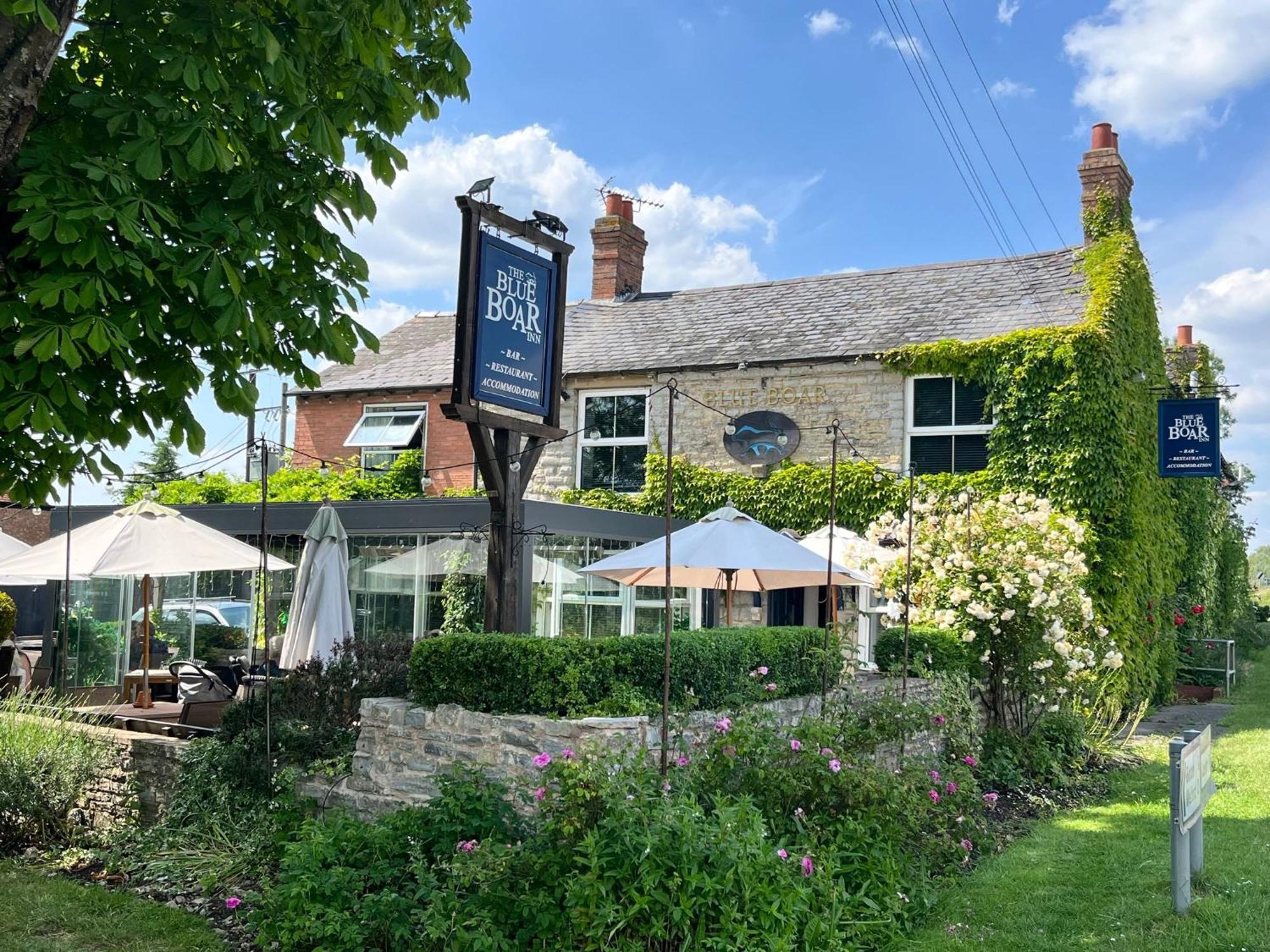 Hotel The Blue Boar Alcester Esterno foto